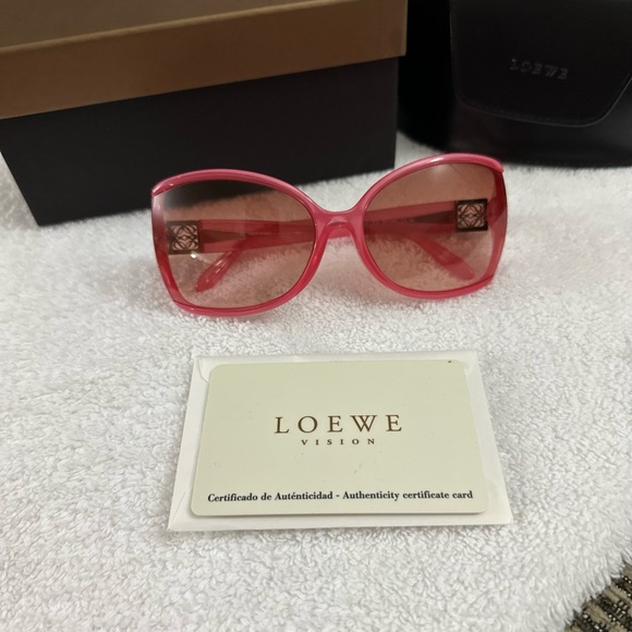 LOEWE OVERSIZE SUNGLASSES PINK LIKE NEW - Picture 11 of 13